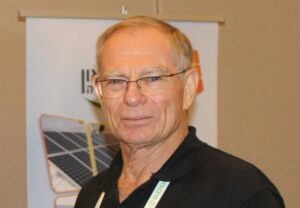 פרופ' אביגדור כהנר, יו"ר האגודה למדע העופות